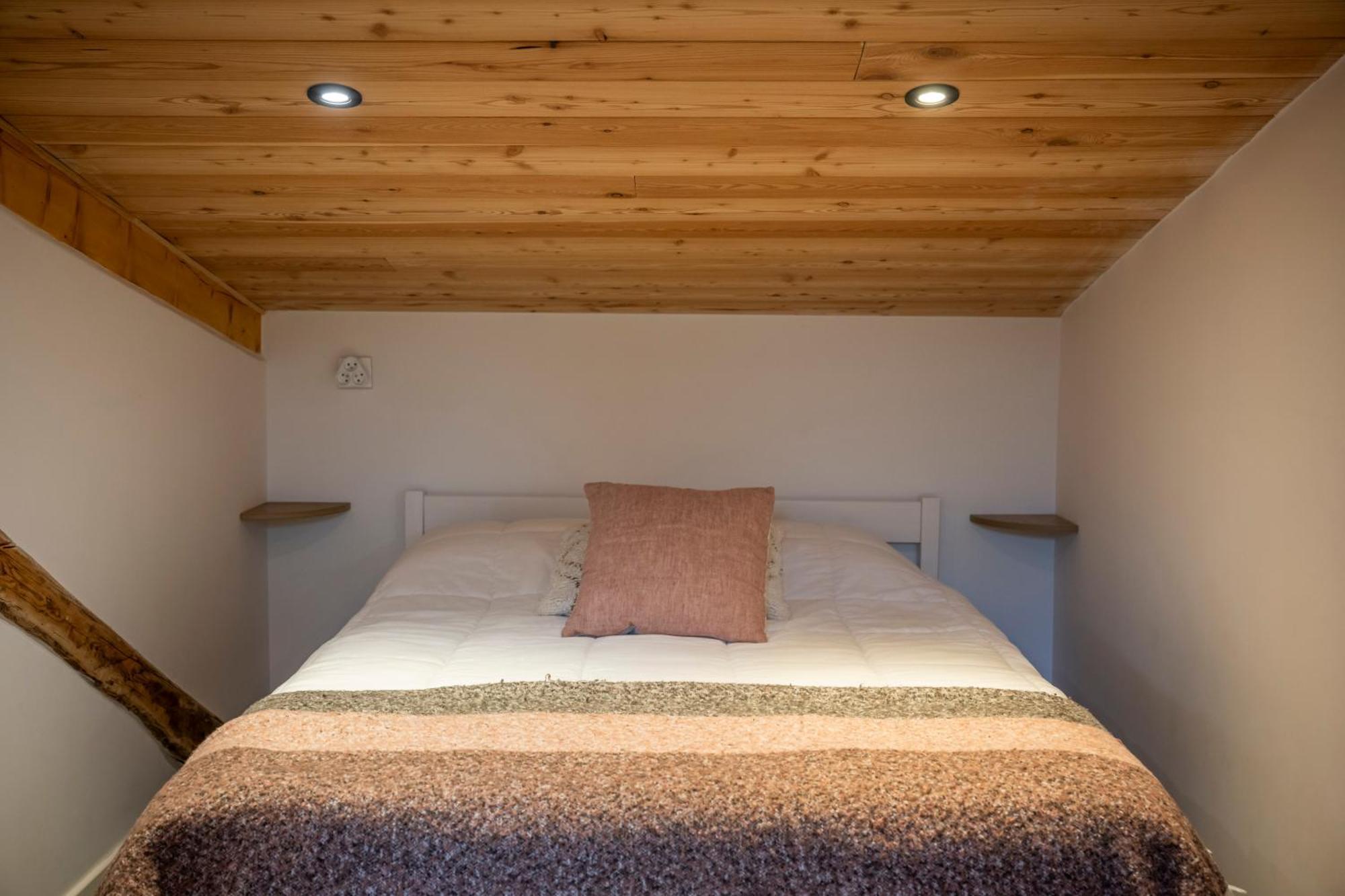 Superbe Loft - Situ Sur La Place Centrale Barcelonnette Exterior photo